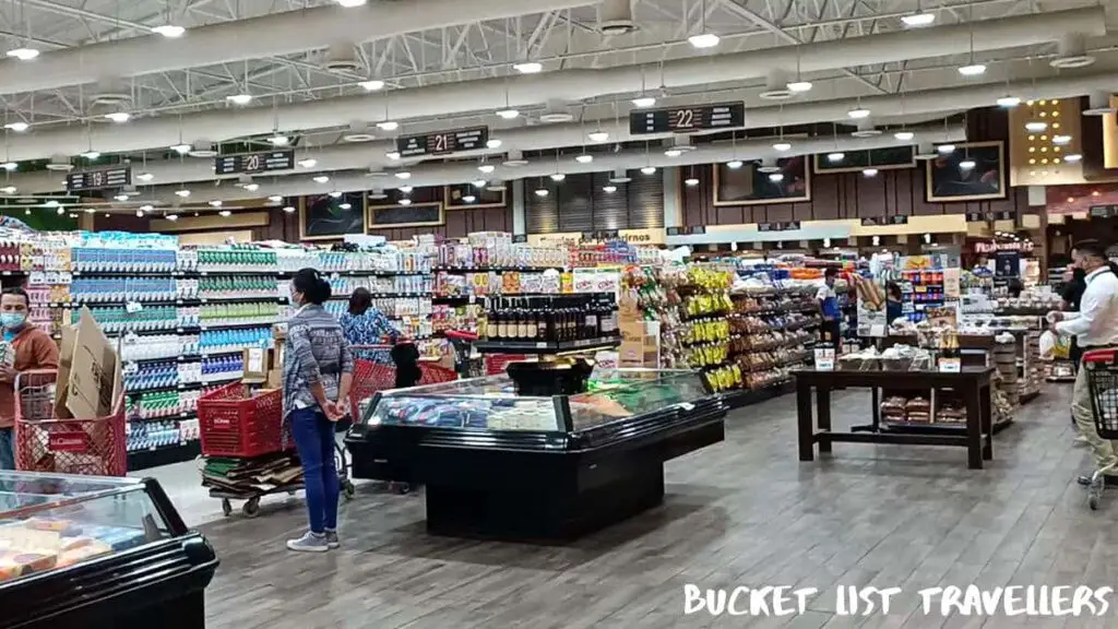 Inside La Colonia Supermarket Managua Nicaragua