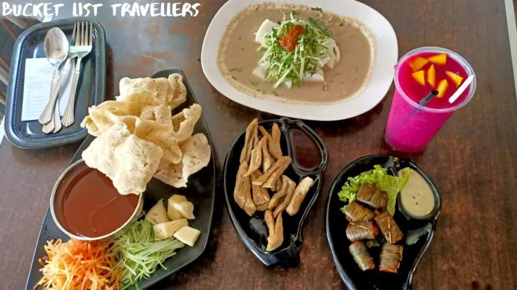 Malaysian Food-On The Way Kopitiam Kuala Terengganu Malaysia
