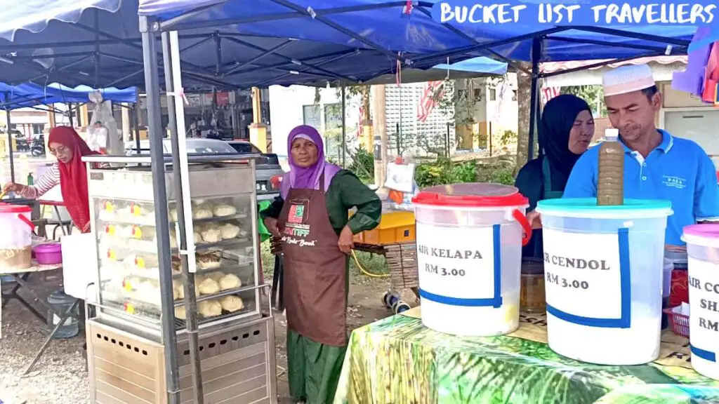 Coconut Shake-Street Vendors Jelawang Malaysia