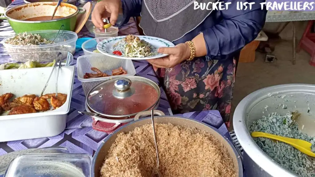 Nasi Kerabu-Kedai Makan Cik Siti Dabong Malaysia