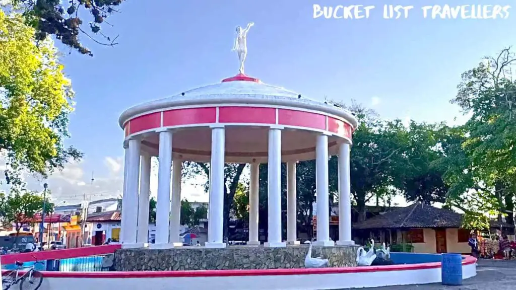Rotunda-Parque Central Masaya Nicaragua