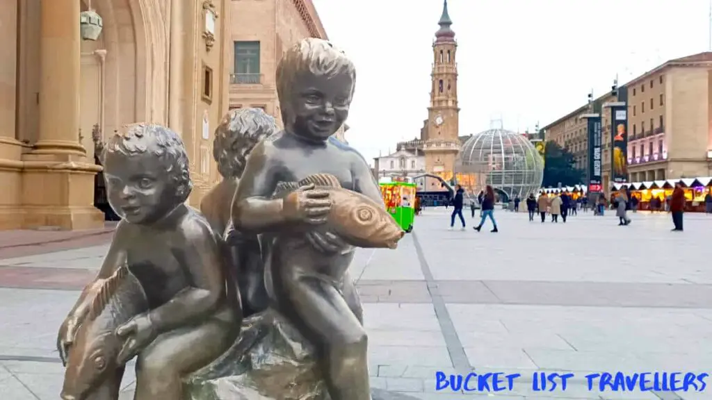 Children with Fish Statue - Plaza_del Pilar Zaragoza Spain